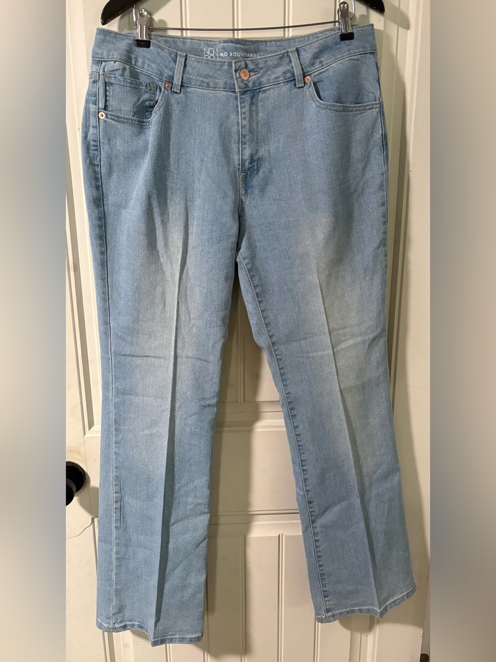 No Boundaries Light Blue Junior Women’s Bootcut Jeans